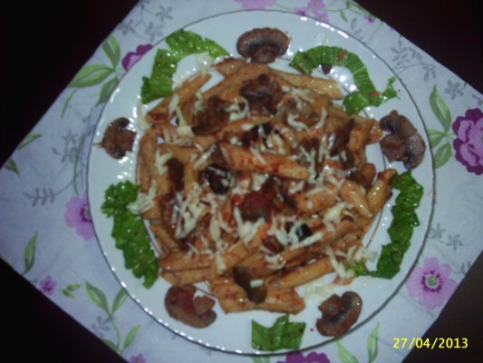 arabiatta mantarlı  makarna