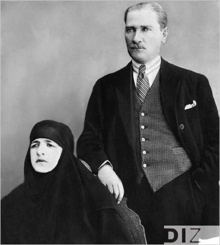 Atatürk'ün sansürlenen fotoğrafları