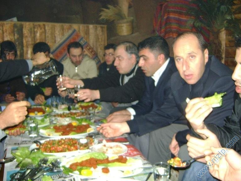 Geleneksel Cumartesi Çiğ Köfte Partisi -5- Geleneksel Cumartesi Çiğ Köfte Partisi -5-