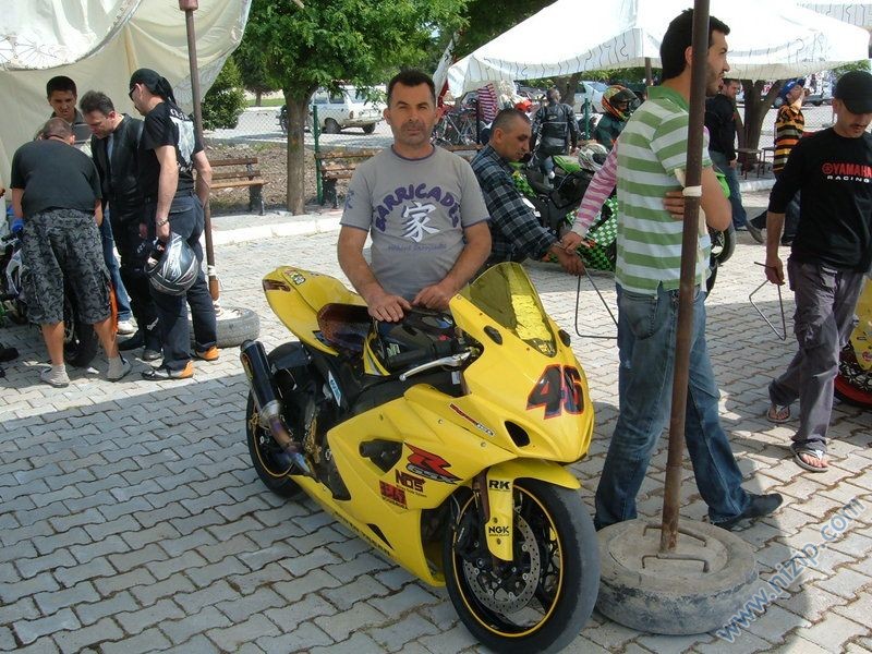 Nizipli usta motosiklet yarışçısı halil yaşar
