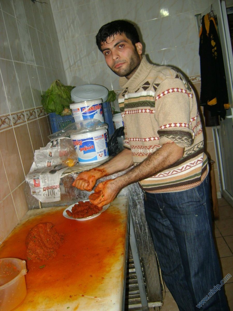 nizip com çiğ köfte toplantıları mutfak işleri...
