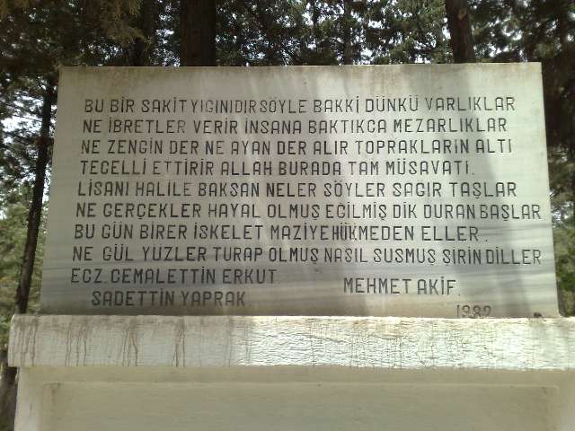 Mezarlıktaki Çalışmalar
