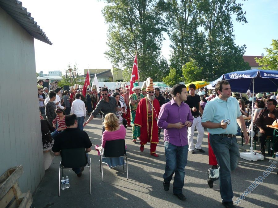 Stuttgart çevresindeki hemşehrilere DUYURU Stuttgart çevresindeki hemşehrilere DUYURU