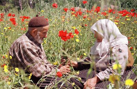 Evlilik Aşkı Öldürür Derler...?!!