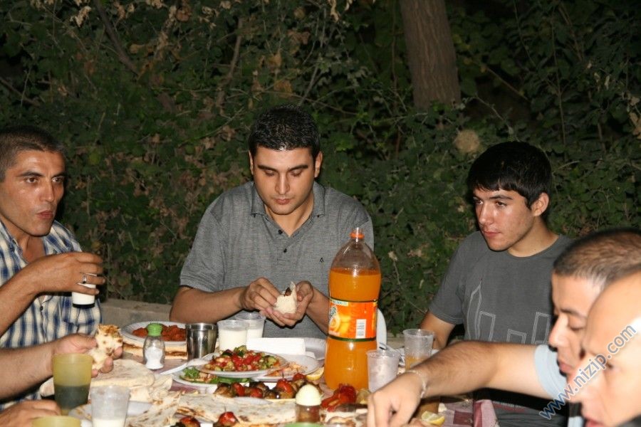 2009 Nizip İftar Yemeğimiz yaplıdı 7.sayfa