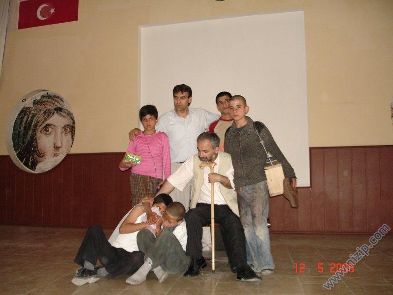 Çocuklar Okula Hazırlanıyor..Ya Sokak Çocukları?