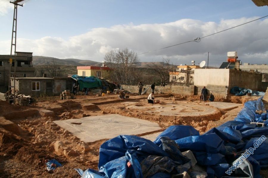 Nizip Akevler de 5.yy.Manastırı ve mozaikleri