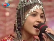 Türkmen kızının  dön gel  bir  tanem şarkısı