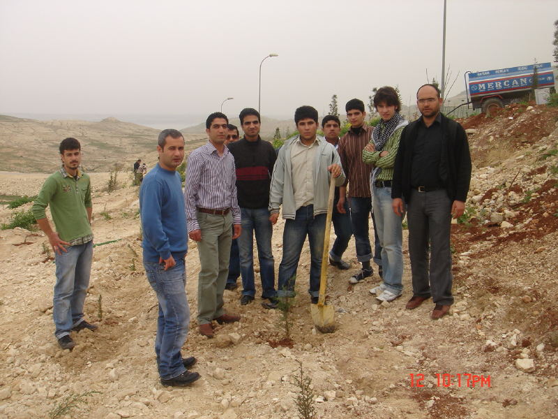 Binlerce Ağaç Diktik.