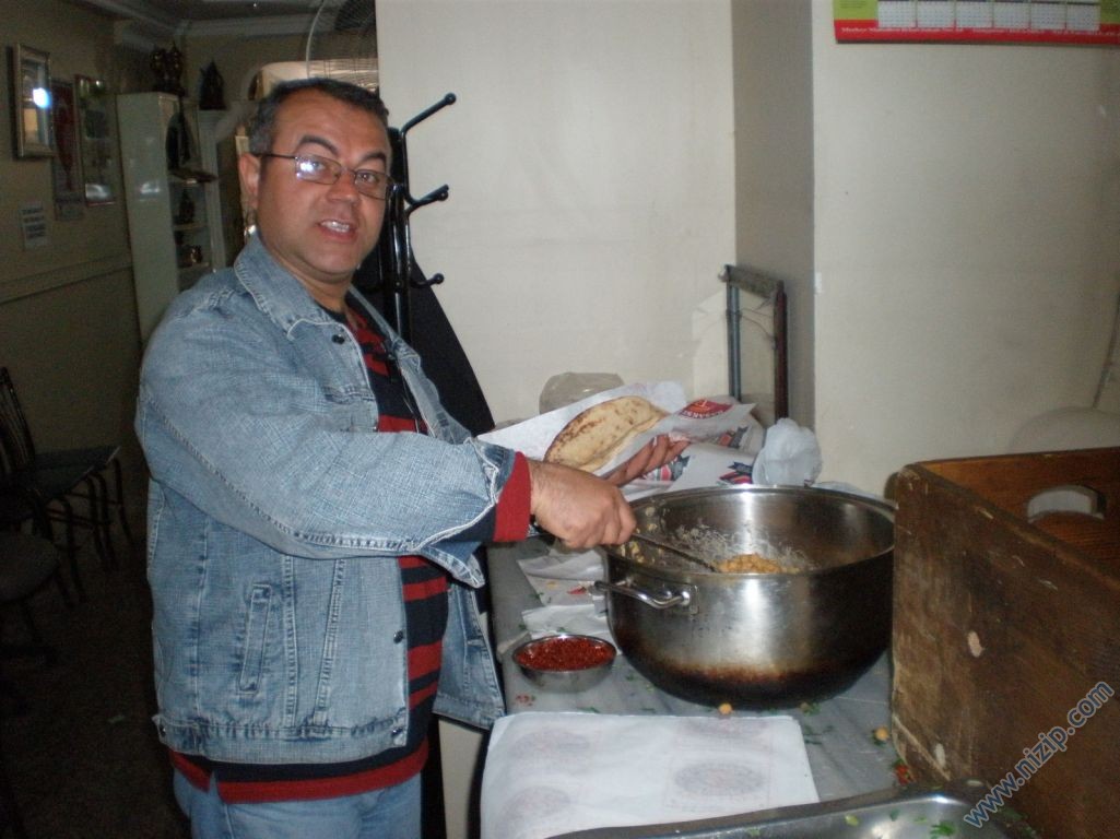 Güngören nizipliler derneği 02.05.2010 kahvaltısı