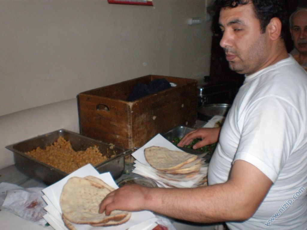 Güngören nizipliler derneği 02.05.2010 kahvaltısı