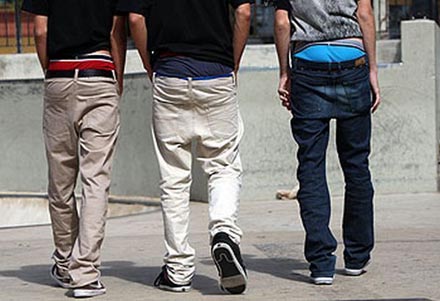 Pantolon Giymede Son Moda :( Pantolon Giymede Son Moda :(