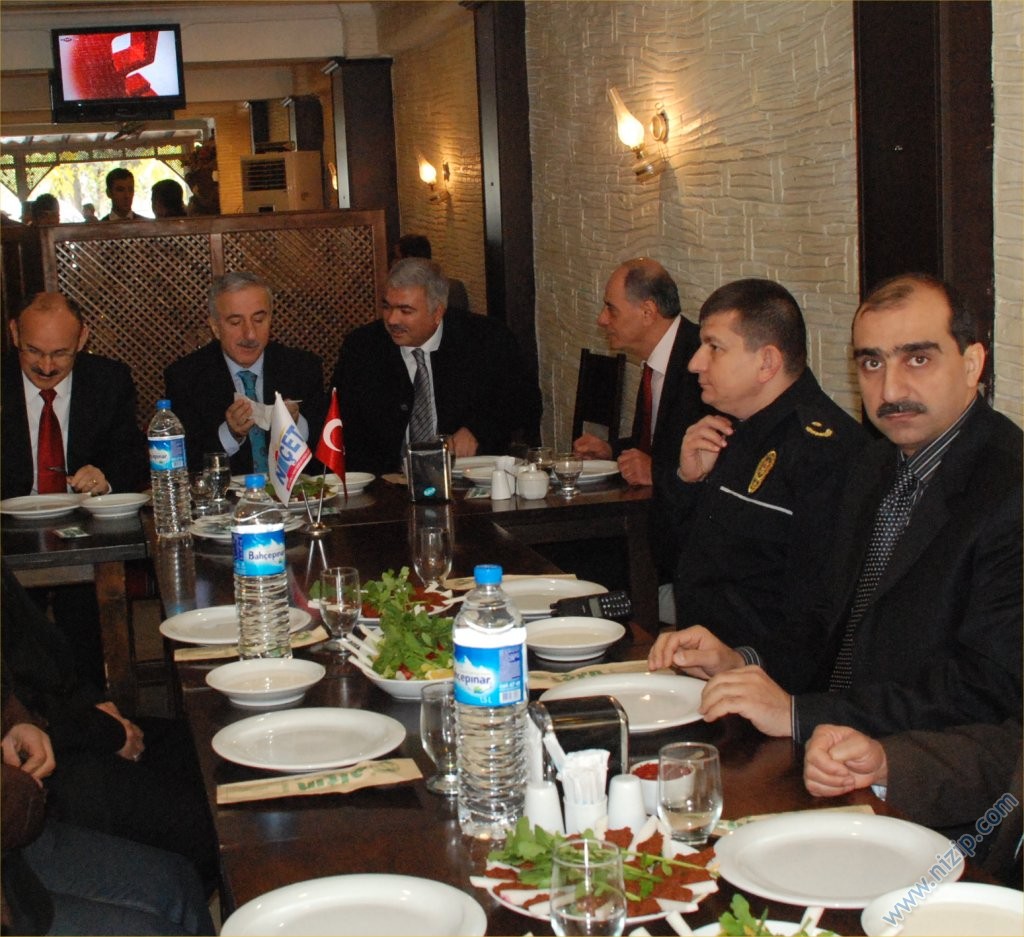 Vali Kamçı , Derneğimizin açılışını yaptı.