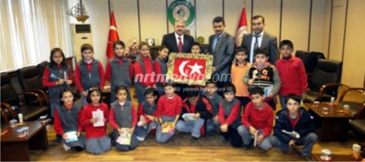 Öğrencilerden, Başkan Akdoğan'a Ziyaret Öğrencilerden, Başkan Akdoğan'a Ziyaret