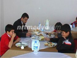 Öğrencilere Sınav Öncesi Kahvaltı