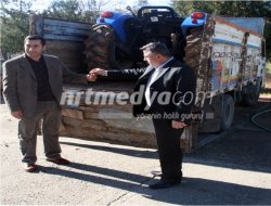Polis Çalınan Traktörü Bularak Sahibine Teslim Etti