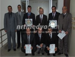 Başarılı Okul, İdareci ve Öğretmenler Ödüllendirildi Başarılı Okul, İdareci ve Öğretmenler Ödüllendirildi