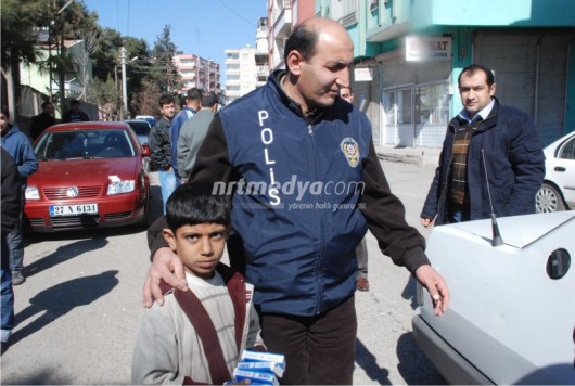Mendil Satan Çocuğa, Polis Şefkati