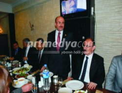 Çim Hokeyi Takımına "Moral Yemeği"