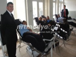 Nizip Emniyet Müdürlüğü Kan Bağışında Bulundu Nizip Emniyet Müdürlüğü Kan Bağışında Bulundu