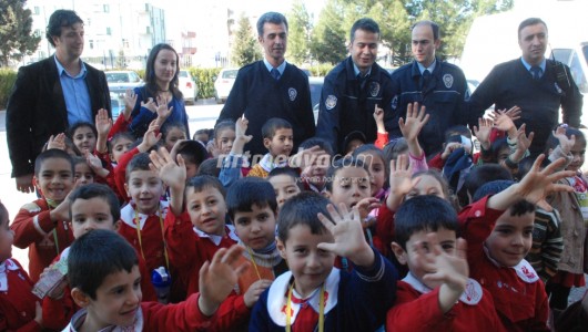 Miniklerin Emniyet Müdürlüğü Gezisi