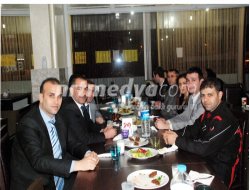 Hacı Öztürk, Başarılı Sporculara Yemek Verdi