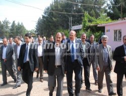 Sarı ve Şahin'e, Sanayi Sitesi'nde Sevgi Seli Sarı ve Şahin'e, Sanayi Sitesi'nde Sevgi Seli