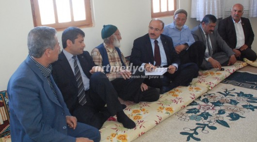 Sarı ve Şahin'e, Köylerde Coşkulu Karşılama Sarı ve Şahin'e, Köylerde Coşkulu Karşılama