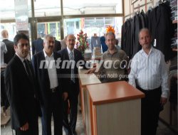 Sarı ve Şahin Cumhuriyet Mahallesi Esnaflarını Gezdi Sarı ve Şahin Cumhuriyet Mahallesi Esnaflarını Gezdi