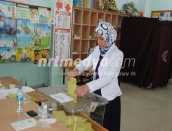 Vatandaş sandığa koştu Vatandaş sandığa koştu