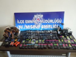 Polis, Kaçak Cep Telefonlarına El Koydu