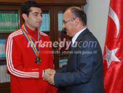 Emniyet Müdürümüze Plaket Verildi