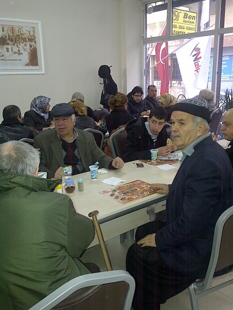 04-03- 2012 pazar günü Güngören nizipliler derneginde kahvaltı