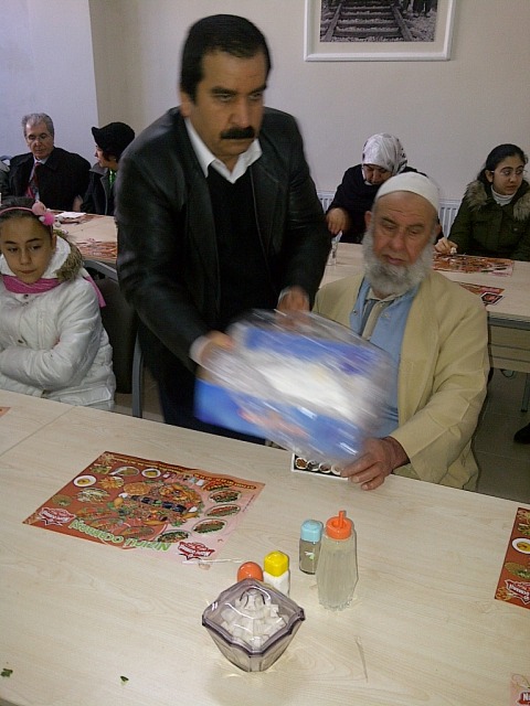 04-03- 2012 pazar günü Güngören nizipliler derneginde kahvaltı