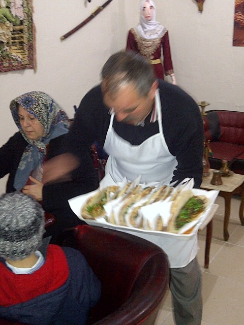 04-03- 2012 pazar günü Güngören nizipliler derneginde kahvaltı