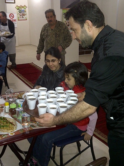 04-03- 2012 pazar günü Güngören nizipliler derneginde kahvaltı