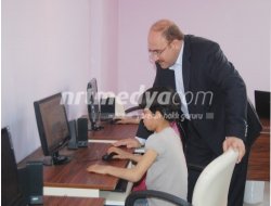 Ak Partili Mehmet Sarı Nizip Toplum Merkezini Gezdi Ak Partili Mehmet Sarı Nizip Toplum Merkezini Gezdi