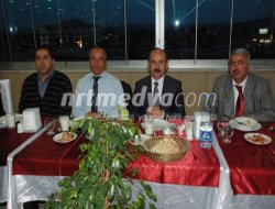 Video: KARADENİZ VE AKDOĞAN'DAN YEMEK Video: KARADENİZ VE AKDOĞAN'DAN YEMEK