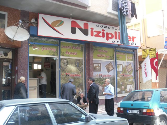 Güngören'in Sesi - NİZİP DERNEĞİ YENİ YERİNDE GÖRÜCÜYE ...