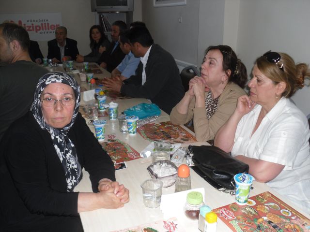 Güngören'in Sesi - NİZİP DERNEĞİ YENİ YERİNDE GÖRÜCÜYE ...