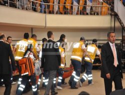 Başbakan konuşurken kameraman baygınlık geçirdi Başbakan konuşurken kameraman baygınlık geçirdi