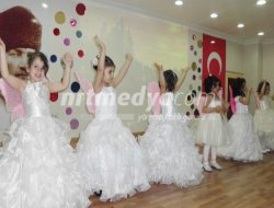 Miniklerin Yıl sonu Gösterisi