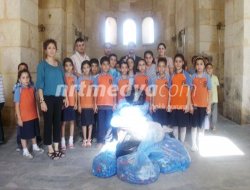 Engellilere Araç Almak İçin Plastik Kapak Topladılar Engellilere Araç Almak İçin Plastik Kapak Topladılar