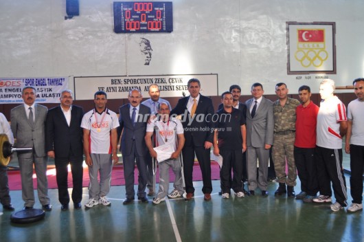 "türkiye engelliler halter şampiyonası"nda, çifte gurur "türkiye engelliler halter şampiyonası"nda, çifte gurur