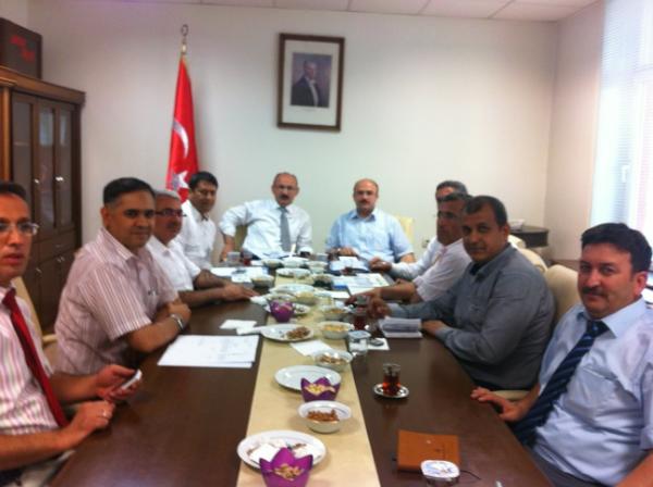Milli Egitim ve Genclik Spor Konulu Toplantı Milli Egitim ve Genclik Spor Konulu Toplantı