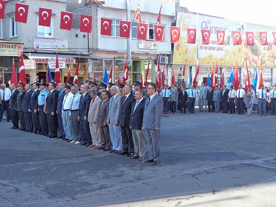 19 Eylül Gaziler Günü Cumhuriyet Meydanında düzenlenen törenle kutlandı. 19 Eylül Gaziler Günü Cumhuriyet Meydanında düzenlenen törenle kutlandı.