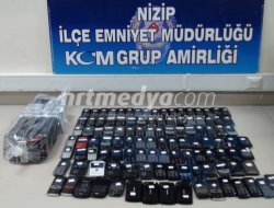 Nizip'te Kaçak Cep Telefonu Operasyonu Nizip'te Kaçak Cep Telefonu Operasyonu
