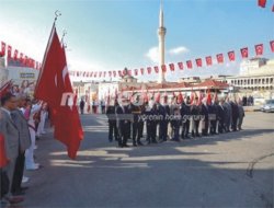 29 ekim çelenk sunma töreni 29 ekim çelenk sunma töreni