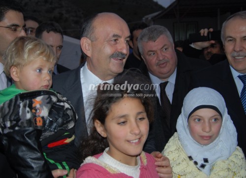 Sağlık bakanı nizip çadır kentte
