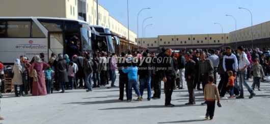 Nizip'teki Suriyeliler Adana'ya Sevk Edildi
